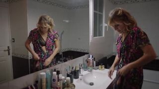 Julie de Bona, Caterina Murino -La Maison d'en face s01e02-04 (2022)