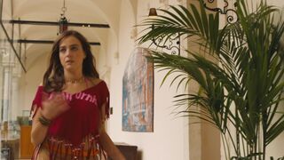 Meghann Fahy, Beatrice Grannò, Simona Tabasco - The White Lotus s02e03-04 (2022)