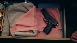 Jasmin Shakeri, Llewellyn Reichman - Deadlines s01e06 (2021)