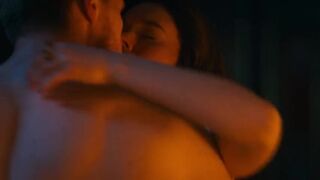 Amy James-Kelly sexy - Blood, Sex and Royalty (2022) s01-e01-03