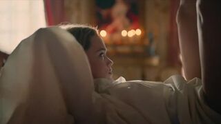 Emilia Schüle, Roxane Duran sexy - Marie Antoinette (2022) s01e08