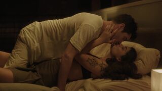 Sofia Black-D'Elia sexy - Single Drunk Female s02e09 (2023)