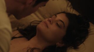 Sofia Black-D'Elia sexy - Single Drunk Female s02e09 (2023)