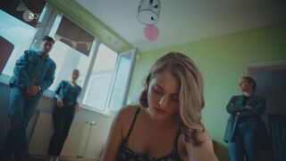 Luise Emilie Tschersich, Nicola-Rabea Langrzik - Blutige Anfanger (2022) s04e09