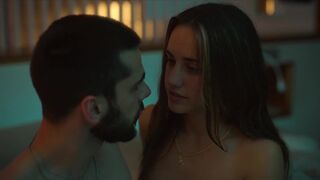 Asia Ortega nude - Sky High (Hasta el cielo) s01e02e06 (2023)