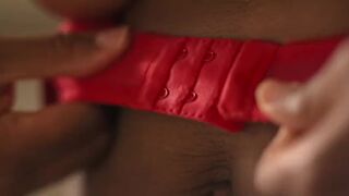 Sasha Compère nude - Little America s02e02 (2022)