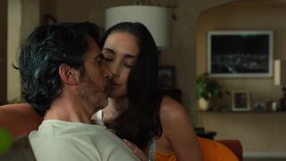 Priscilla Quintana blowjob and Kaley Cuoco bath sex scenes  - Based on a True Story s01e01-07 (2023) hot sex episodes