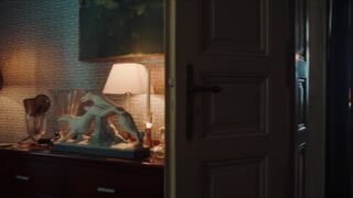 Lara Mandoki sexy, Diana Dulinková hot - Das Shoe s04e02e05 (2023) Hot Topless Scene