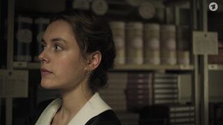 Valerie Stoll nude - Eldorado KaDeWe s01e01 (2021) sexy episode