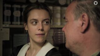 Valerie Stoll nude - Eldorado KaDeWe s01e01 (2021) sexy episode