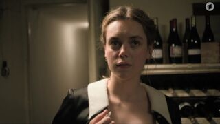 Valerie Stoll nude - Eldorado KaDeWe s01e01 (2021) sexy episode