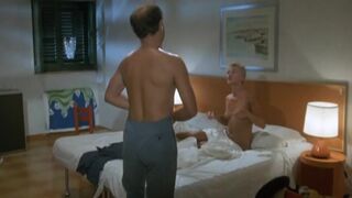 Classic Scene Nudity - Il commissario Lo Gatto (1986)