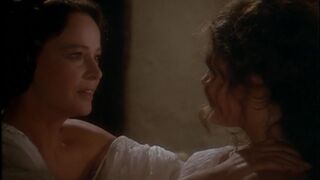 Laura Antonelli, Clelia Rondinella Nude - La Venexiana (1986)