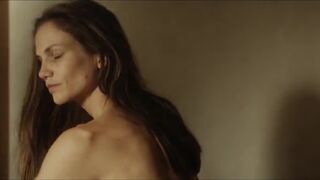 Margot Bancilhon topless - De Grâce s01e05 (2024) Bedroom Scene