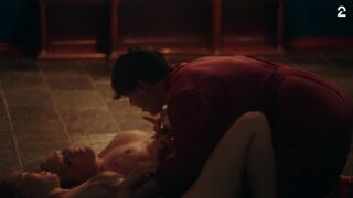 Lea Forbes, Celina Larsen topless - Kids in Crime s01e06 (2022) Hot Scene from the movie