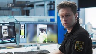 Sophie von Kessel not nudity scene - Erzgebirgskrimi (2022)s01e06