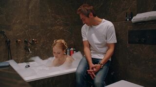 Eva Indenbaum, Alina Rachkovskaya - Struny s01e09 (2021) show topless video