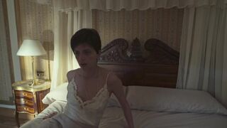 Megan Montaner nude - 30 Coins (30 Monedas) s02e02 (2023) CloseUp Sex Short Scene