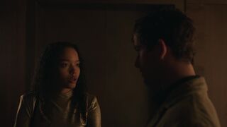 Emily Alyn Lind, Whitney Peak– Gossip Girl s01e01 (2021) Nude Video