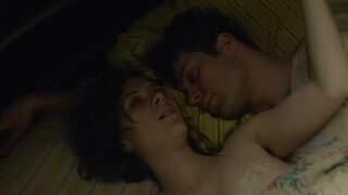 Liv Lisa Fries sexy - BB (2022) s04-e02