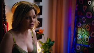 Laura Tonke nackt, Svenja Jung sexy, Lara Biewusch nude - Sexuell verfügbar s01 (2024) Nacktszenen