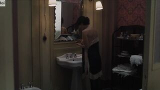 Marianna Robustelli - Il Commissario Ricciardi s02e01e04 (2023) nudity scene