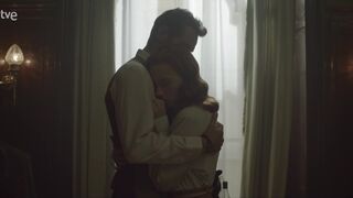 Aria Bedmar sexy - Operación Barrio Inglés s01e08 (2024)