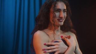 Mina Serrano hot. Cris Miró s01e01 (2024). Hot striptease scene