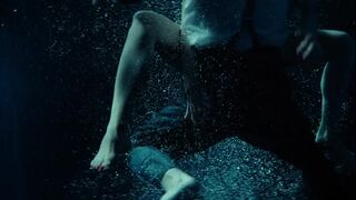 Wiktoria Supryn nude, Karolina Kominek hot, Anna Karczmarczyk sexy - Zatoka szpiegów s01e05-08 (2024) hot scenes