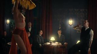 Wiktoria Supryn nude, Karolina Kominek hot, Anna Karczmarczyk sexy - Zatoka szpiegów s01e05-08 (2024) hot scenes