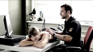 Cristina do Rego, Johanna Geißler sexy - Unter Gaunern s01e04 (2015) hot movie video