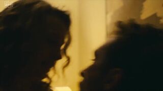 Gizem Emre sexy, Barbara Auer hot, Luise Hart, Emilie Neumeister nackte. Am Ende - Die Macht der Kränkung s02e03-06 (2023) Hottest Episodes Sex Scenes