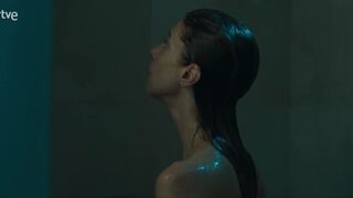Maribel Verdú hot. Ana Tramel. El juego s01e01-05 (2021). Bathroom Nude Scene