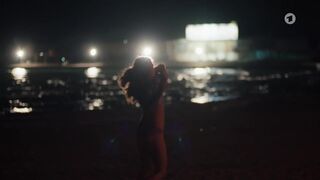 Jasmin Gerat, Sarah Bauerett nude - Der Kroatien-Krimi s07e02 (2023) hot lesbian scenes