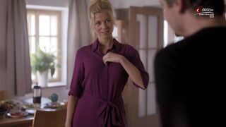 Hilde Dalik, Jaschka Lämmert, Ulrike C. Tscharre - Meiberger - Im Kopf des Täters s01e06 (2018) Topless Scene