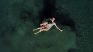 Laura Moray sexy, Megan Montaner, Carla Díaz - The Hunt (2020) s01e05-07 Hot Bikini Scenes