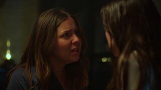 Diana Bovio, Katixa Mecerreyes, Ana Sofia Gatica, Montserrat Marañon - Atrapadas en Familia (2022) hot scenes