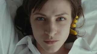 Luisa-Celine Gaffron, Natalia Belitski nude - Stillstehen (2019) Lesbian Movie Scenes | Hot Topless Actresses