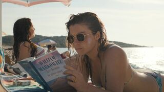 Juliette Delacroix nude, Marie-Camille Soyer nude - Une histoire d'amour (2022) lesbian sex scenes