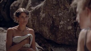 FULL FRONTAL & HOT LESBIAN KISS SCENE with Morgane Line Vallée nude, Margot Naviaux - Ondes Solitaires (2020)