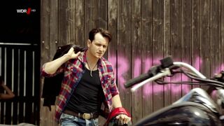 Charlotte Brand, Nadine Arents - Heiter bis tödlich - Henker _ Richter s01e07 (2011) nudity movie scenes