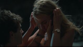 Meryem Urzeli nude sex - Ru s01e01-02 (2024)