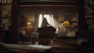 Kathryn Hahn nude - Agatha All Along s01e01 (2024) hot scene