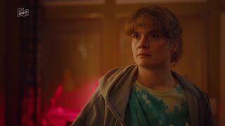 Anna Schimrigk sexy, Eva Luca Klemmt, Karmela Shako hot - BFF - Best Family Forever s01 (2024)