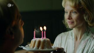 Friederike Ott nude - Bella Germania s01e01 (2019) short hot episode