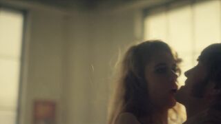 Luise Aschenbrenner nude sex scene - Disko 76 Season 01 (2024)