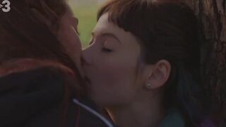 Dèlia Brufau nude, Mireia Oriol nude, Asia Ortega nude. Les de l'hoquei (2020) Sex and Hot Episodes from TV Show (Season 02)