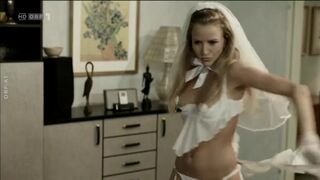 Hilde Dalik hot, Michaela Wolf sexy. Die Lottosieger s02e09-10 (2010)