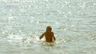Juliet Lemonnier nude, Margaux Rossi topless - Hotel de la plage s01-02 (2014-2015) Nudity sexy episodes