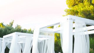 Hot Reporting from Swingers Island for Naked News